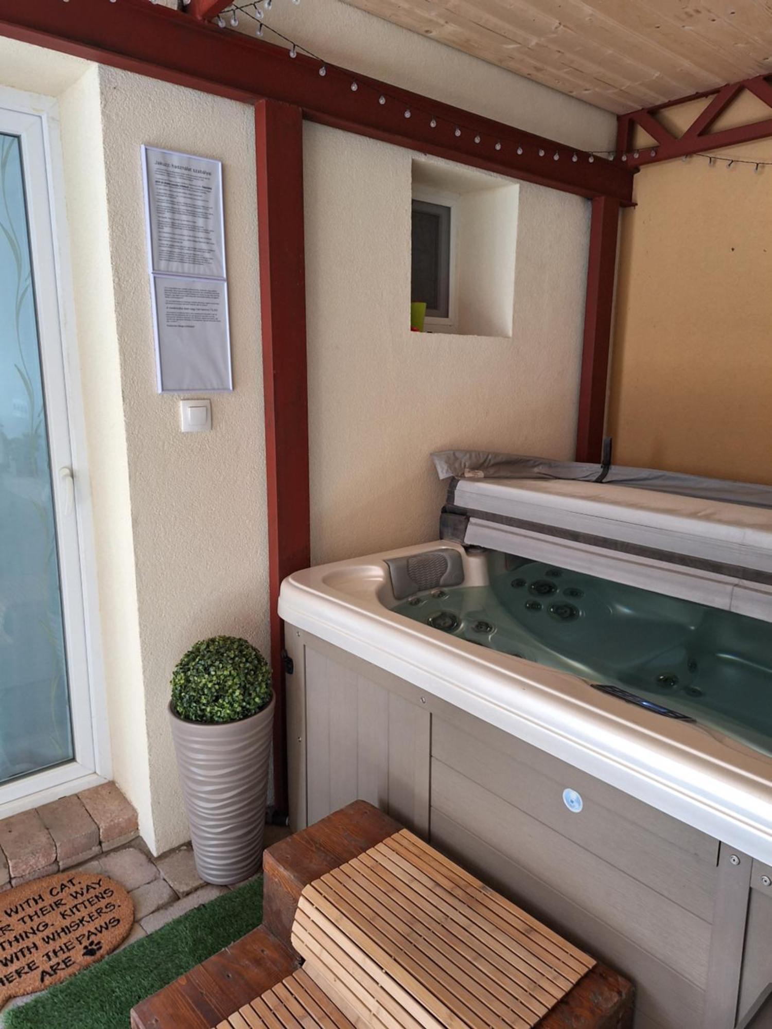 Varfal Apartman II Eger Pokój zdjęcie