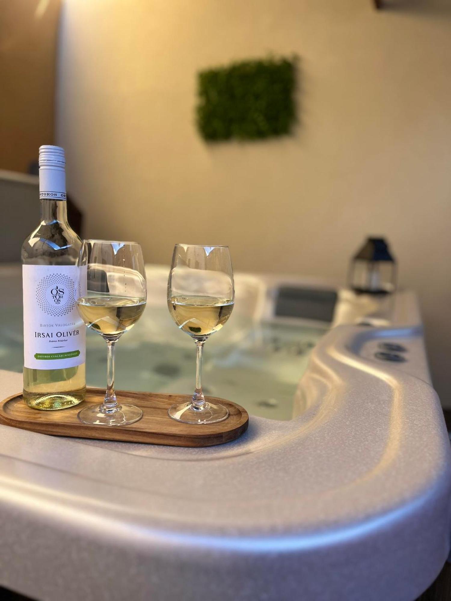 Varfal Apartman II Eger Zewnętrze zdjęcie