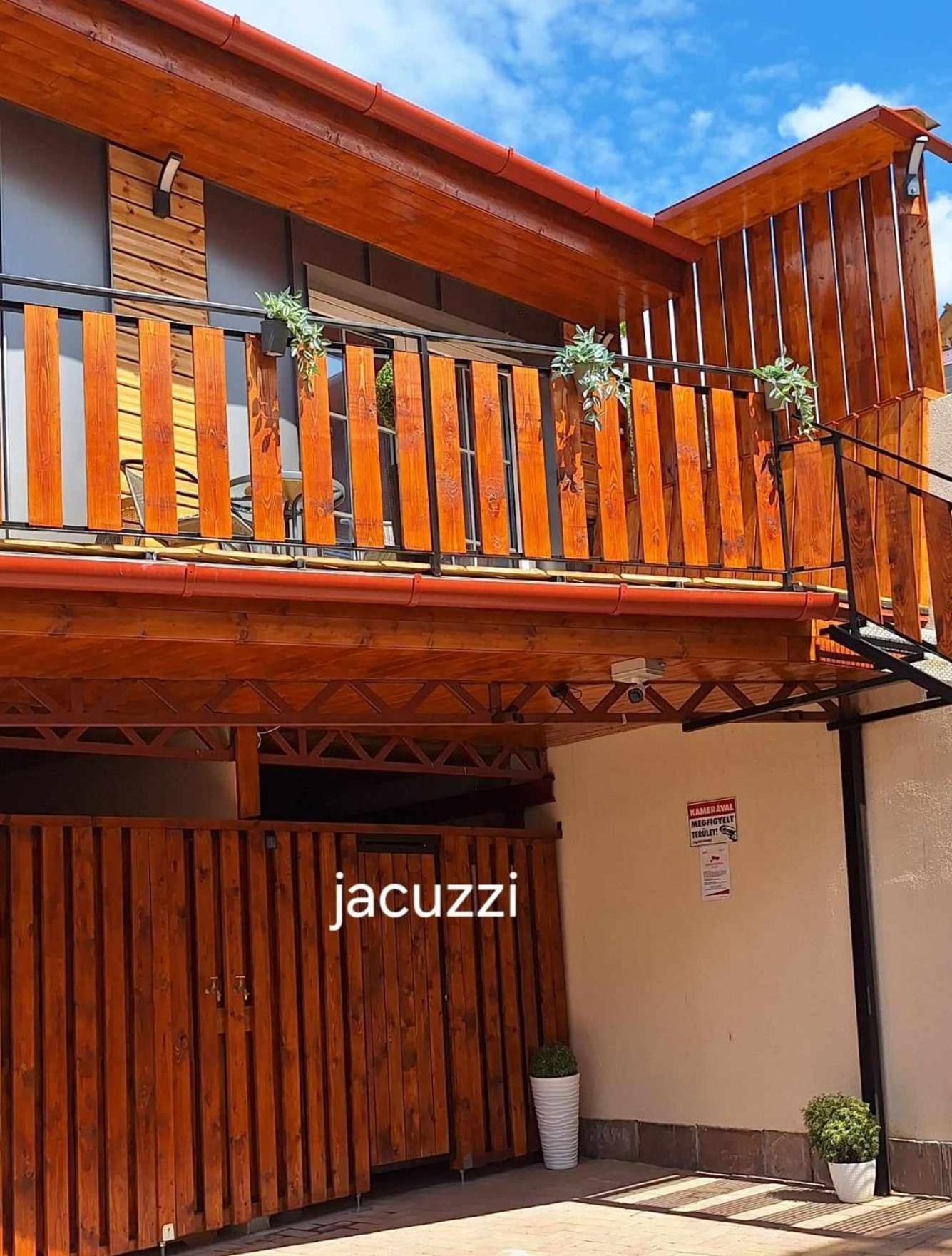 Varfal Apartman II Eger Pokój zdjęcie